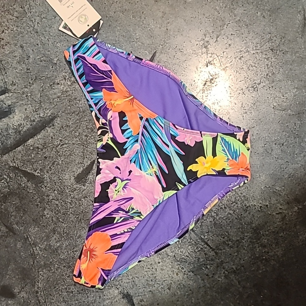 No boundaries Floral Bottoms